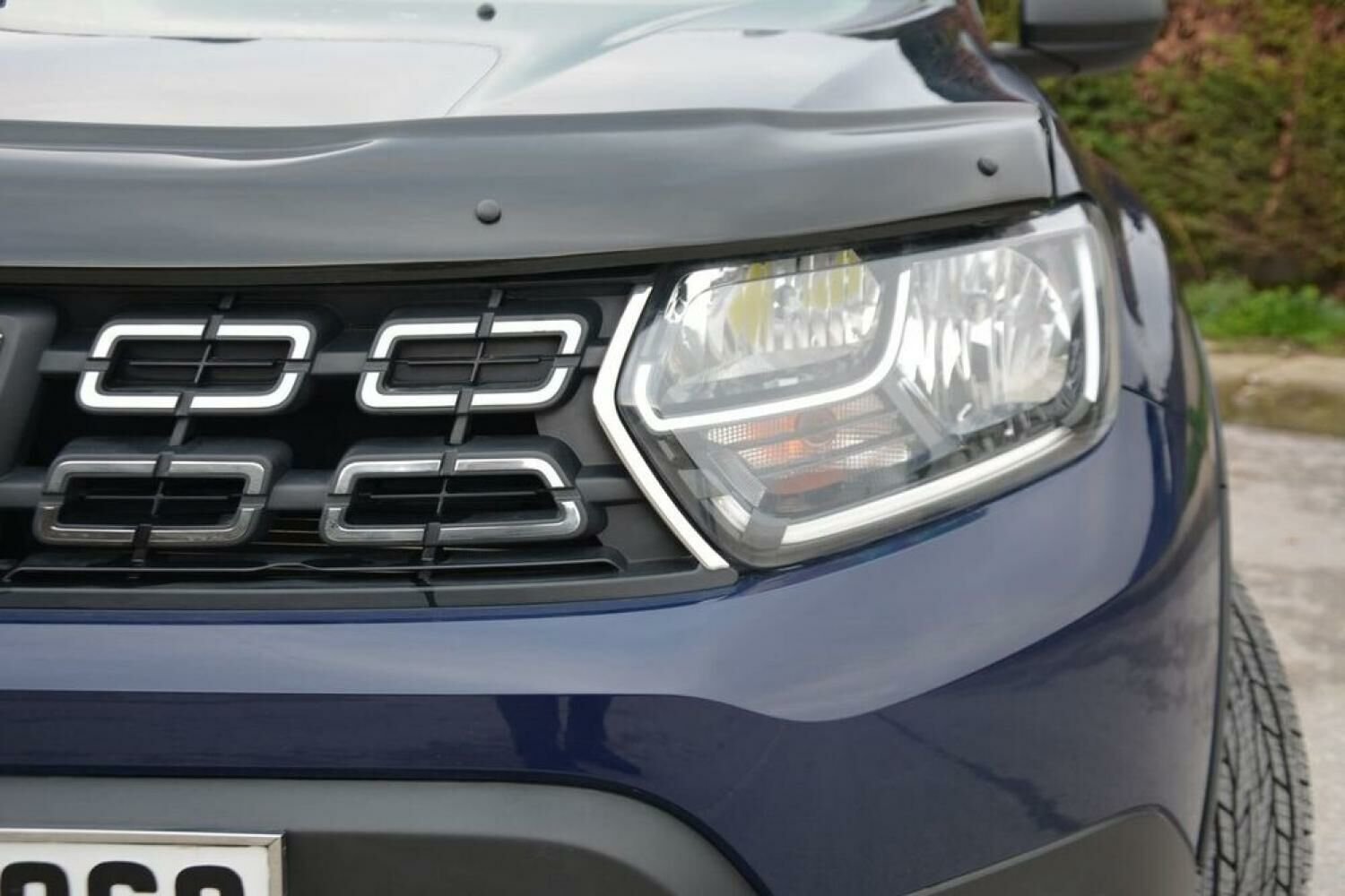 ddon1-3453.jpg Dacia Duster Ön Panjur Yanı Paslanmaz Çelik 2018> - Görsel 1
