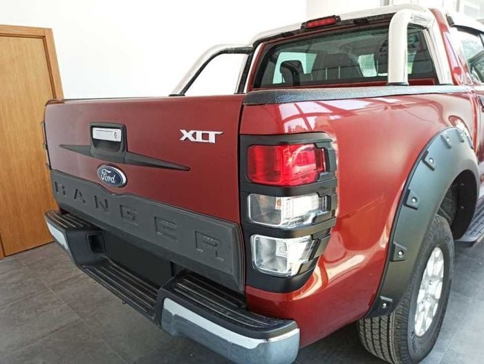 frr116bagkap-s-1.jpeg RANGER IÇIN UYUMLU 2012-2016 ARKA BAGAJ AÇMA SIYAH - Görsel 1